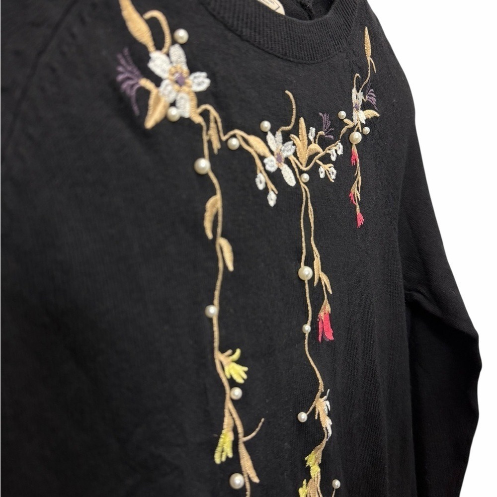 St. John's Bay Festive Holiday Floral Embroidered Pearl Sweater Women's M Black - Picture 4 of 9